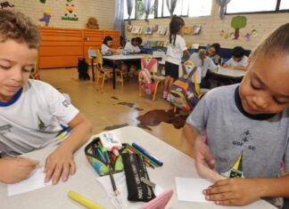 Aprendizagem evoluiu de ações emergenciais para políticas formalizadas Aprendizagem evoluiu de ações emergenciais para políticas formalizadas