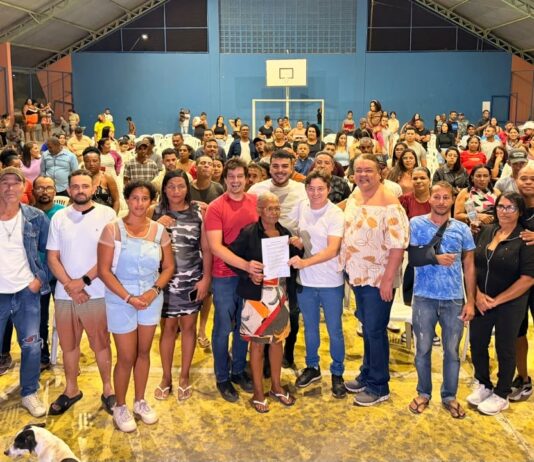 Lucas Ramos e Elismar Gonçalves reúnem centenas de famílias em defesa da moradia popular em Petrolina