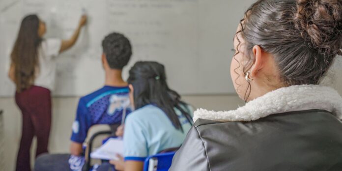 Nascidos em maio e junho recebem parcela do Pé-de-Meia, nesta Nascidos em maio e junho recebem parcela do Pé-de-Meia, nesta quarta