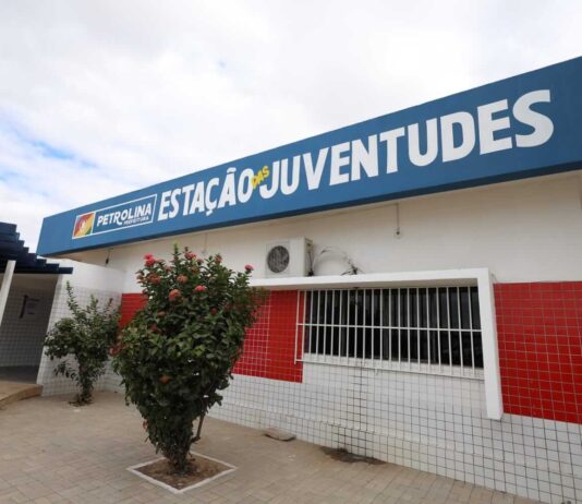 Prefeitura de Petrolina promove oficinas e curso na Estação das Juventudes Prefeitura de Petrolina promove oficinas e curso na Estação das Juventudes