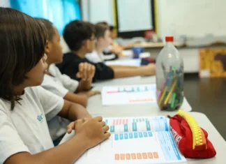 Professores têm 8 mil vagas gratuitas para pós-graduação Professores têm 8 mil vagas gratuitas para pós-graduação